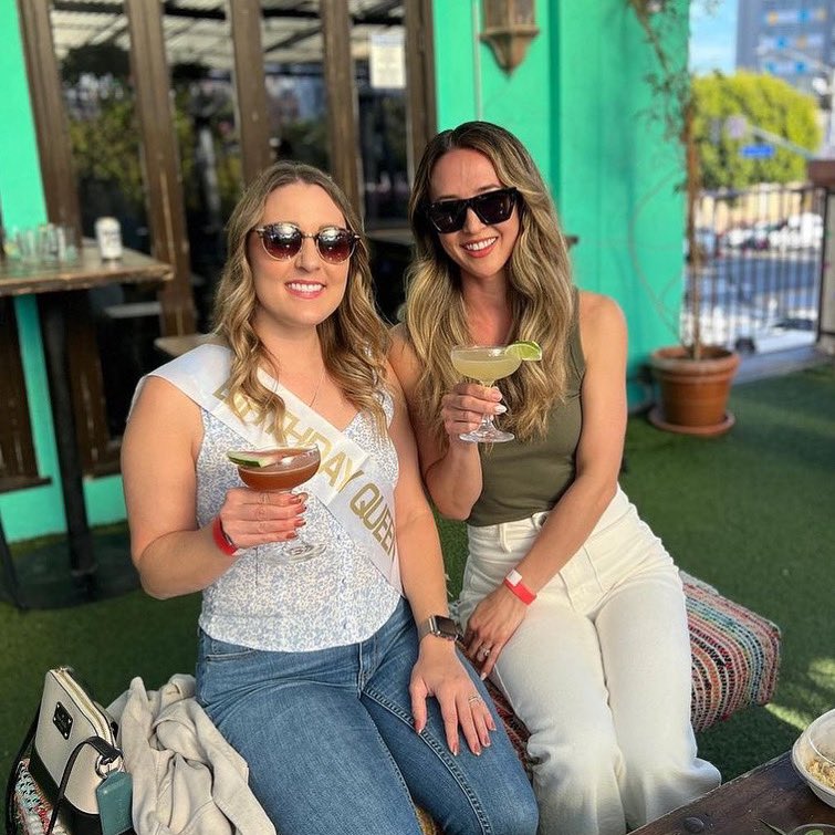 Straight patio chillin 😎
Hang out with us and celebrate #thirstythursday in the best way possible! (With Handcrafted cocktails made by the best for the best.)
HAPPY HOUR: Mon-Fri 5-7 pm// Sat-Sun 4-7 pm

📸: @allieborrego

#handcraftedcocktails #longbeachbarscene #longbeachbars