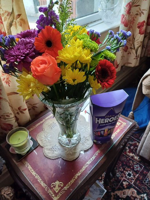 ChristineSpive1's tweet photo. What a lovely surprise this morning. Thank you to a lovely teacher. Hope all goes well as you start another chapter https://t.co/c7Lj66LJaZ