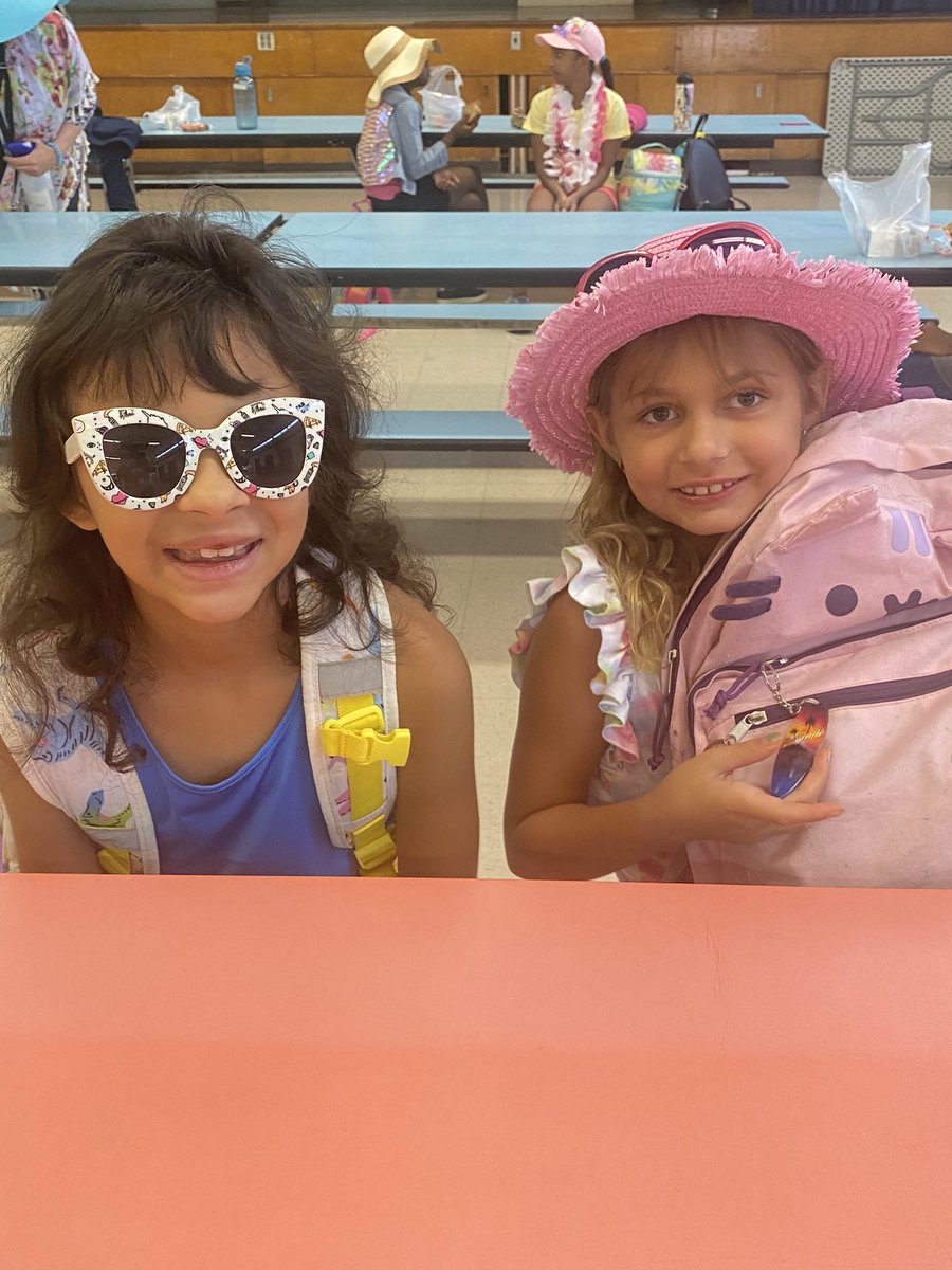 tianathompson77's tweet photo. Beach Day was our theme for our final day of Summer Learning. Testing this morning and celebrating this afternoon at JW Coon!! #CCSSummerLearning
@TiannaObrien11 @jess_sims7 https://t.co/HaEf5rp4vj