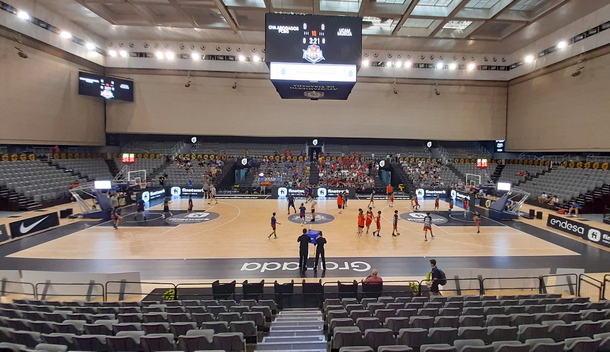 CoviranGranada's tweet photo. ¡Balón al aire en el Palacio!

👉 @OYAabogados FCBG 🆚️ @UCAMMurcia. https://t.co/U0Ou9tsdKv