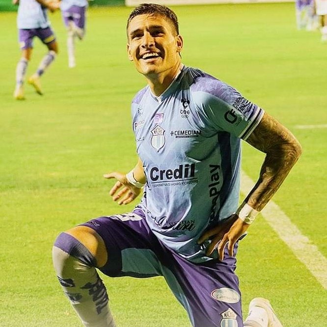 ¡Callejo para rato! ✅

Macará y Facundo Callejo 🇦🇷 han llegado a un acuerdo para la extensión del contrato por 3 años más.

#LaRadioDeTodaLaVida