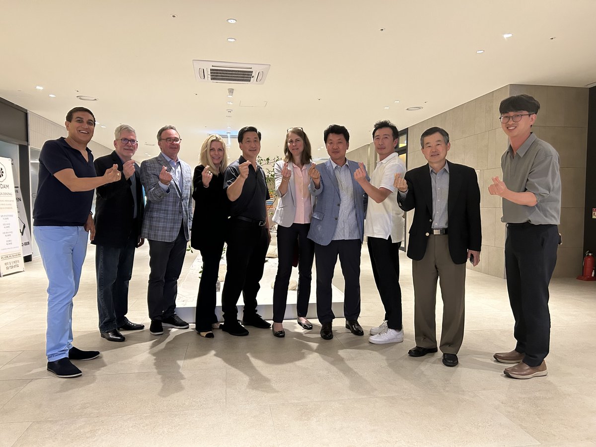 Anne P Schelle tweet media