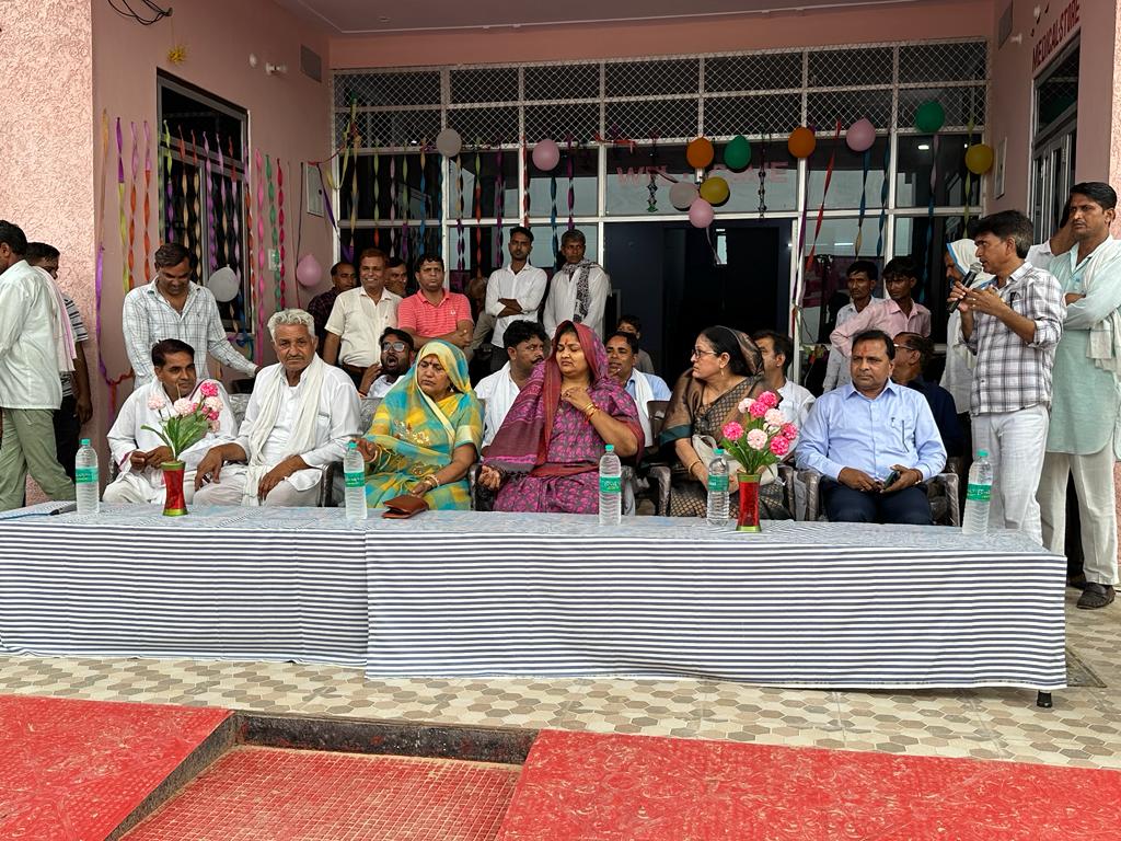 IndiraMeena_'s tweet photo. इस मौके पर अपनों से मिले प्यार और सम्मान के लिए सभी का आभार व्यक्त किया।

#बामनवास #बाटोदा https://t.co/llZpbSRXlB