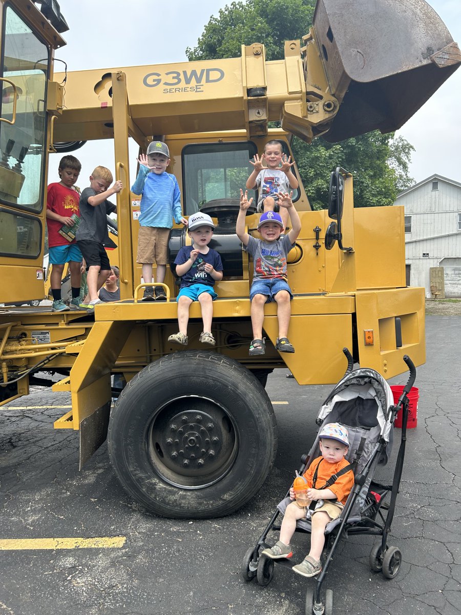 BurtonLibrary's tweet photo. Thank you to everyone that helped us bring Touch-a-Truck to the library! The trucks are here until 4! https://t.co/w8spOQSl0i