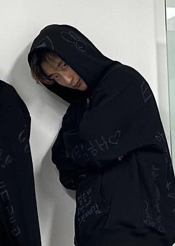 mybelovedrummer's tweet photo. 김뜽빈고양이파는실존한다...🤟🏻 https://t.co/9epZxM9VUb