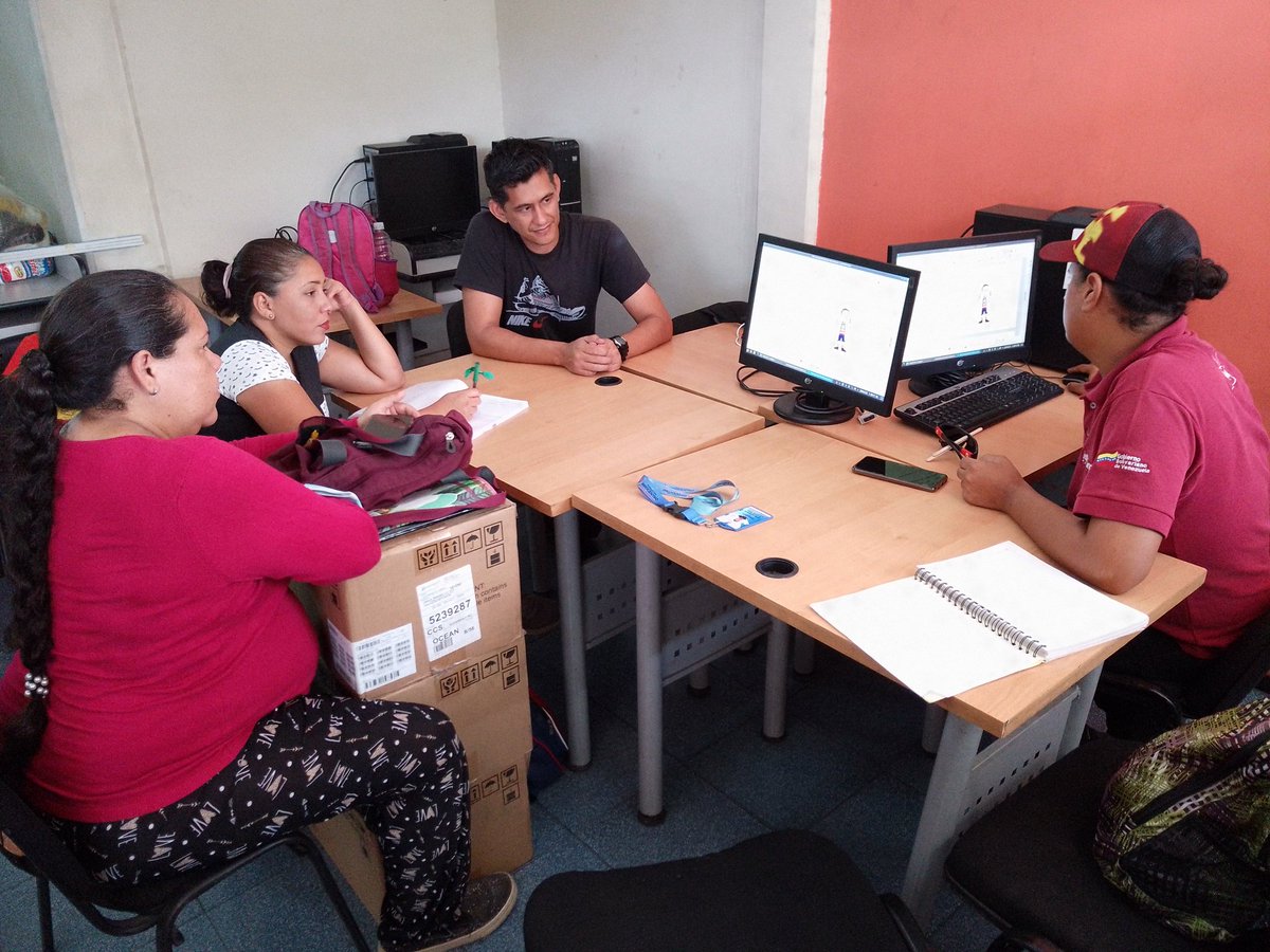 infocentro_Ara's tweet photo. #AlMomento #JUN29  desde la Sede de infocentro Aragua, en discusión de lo que será la ejecución del Plan Vacacional Diver Ciencia desde la Fundación Infocentro. https://t.co/x2vYhe1WKN