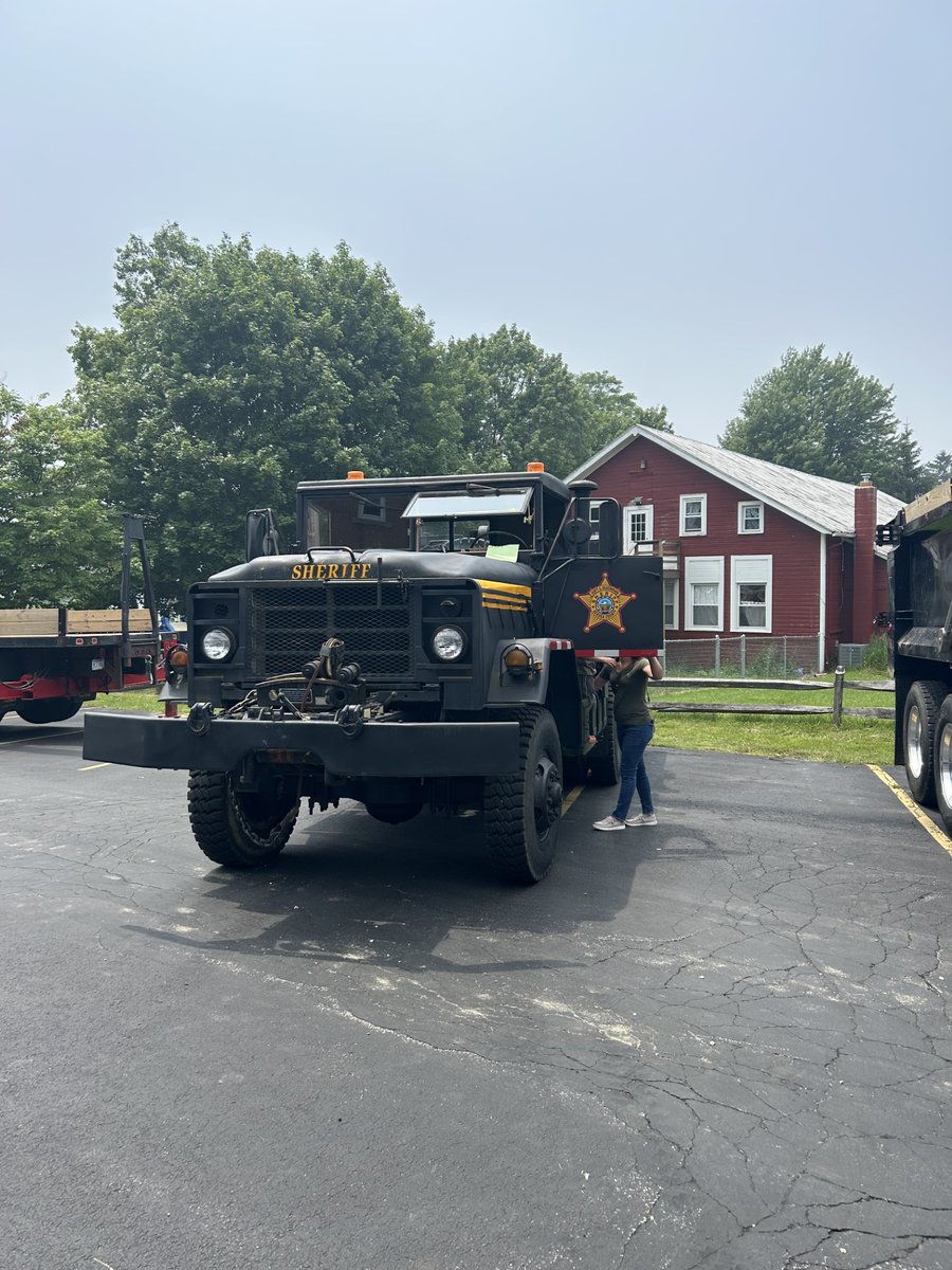 BurtonLibrary's tweet photo. Thank you to everyone that helped us bring Touch-a-Truck to the library! The trucks are here until 4! https://t.co/w8spOQSl0i
