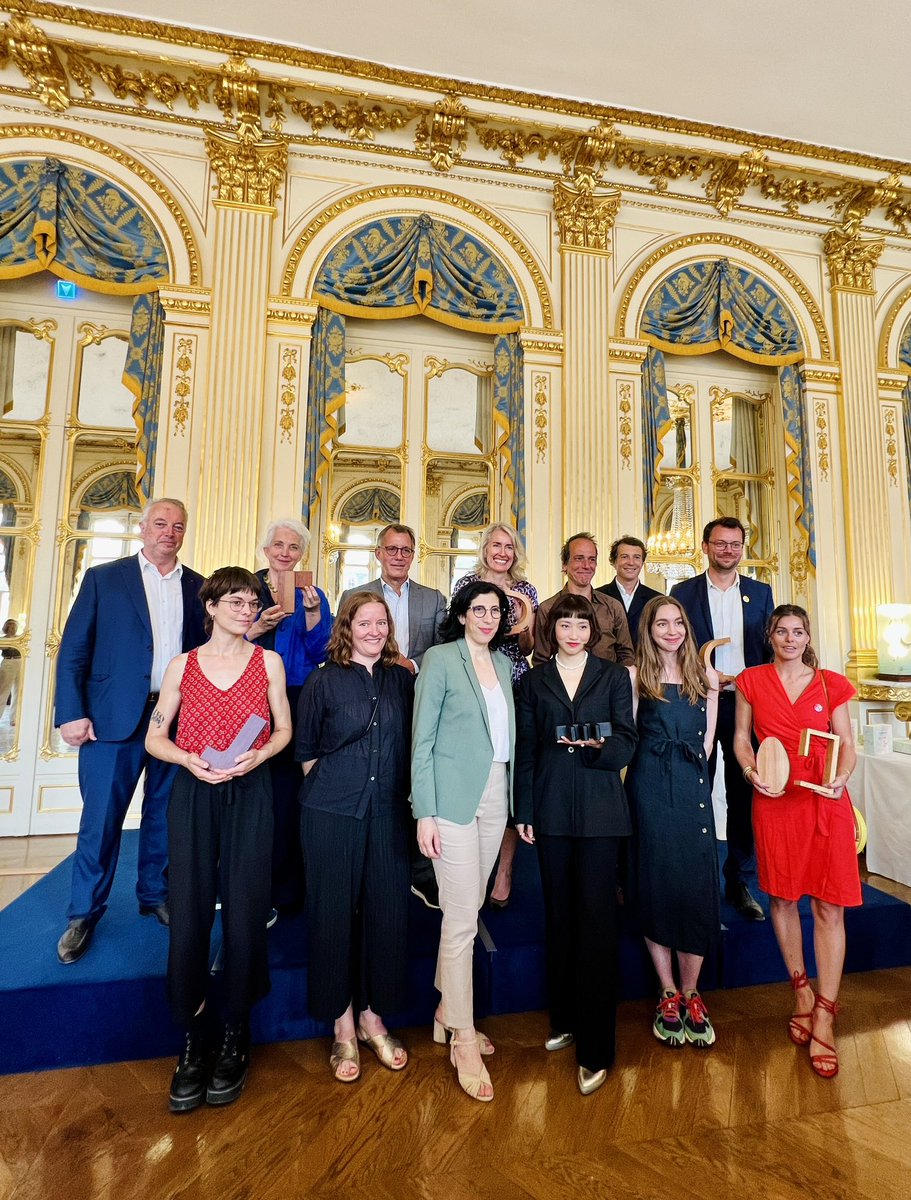 🏆 Félicitations aux lauréat·es ! Le prix #1immeuble1oeuvre 2023 est décerné à :
• Clara Langelez et Noon avec <a href="/VESTIA_P/">VESTIApromotions</a> 
• Cécile Jaillard avec Toit et Joie <a href="/PosteHabitat/">Groupe Poste Habitat</a>
• @sos_berlins, <a href="/olafureliasson/">StudioOlafurEliasson</a> et Sebastian Behmann avec <a href="/Emerige/">Emerige</a>
• Lang/Baumann avec <a href="/Bouygues_Immo/">Bouygues Immobilier</a>