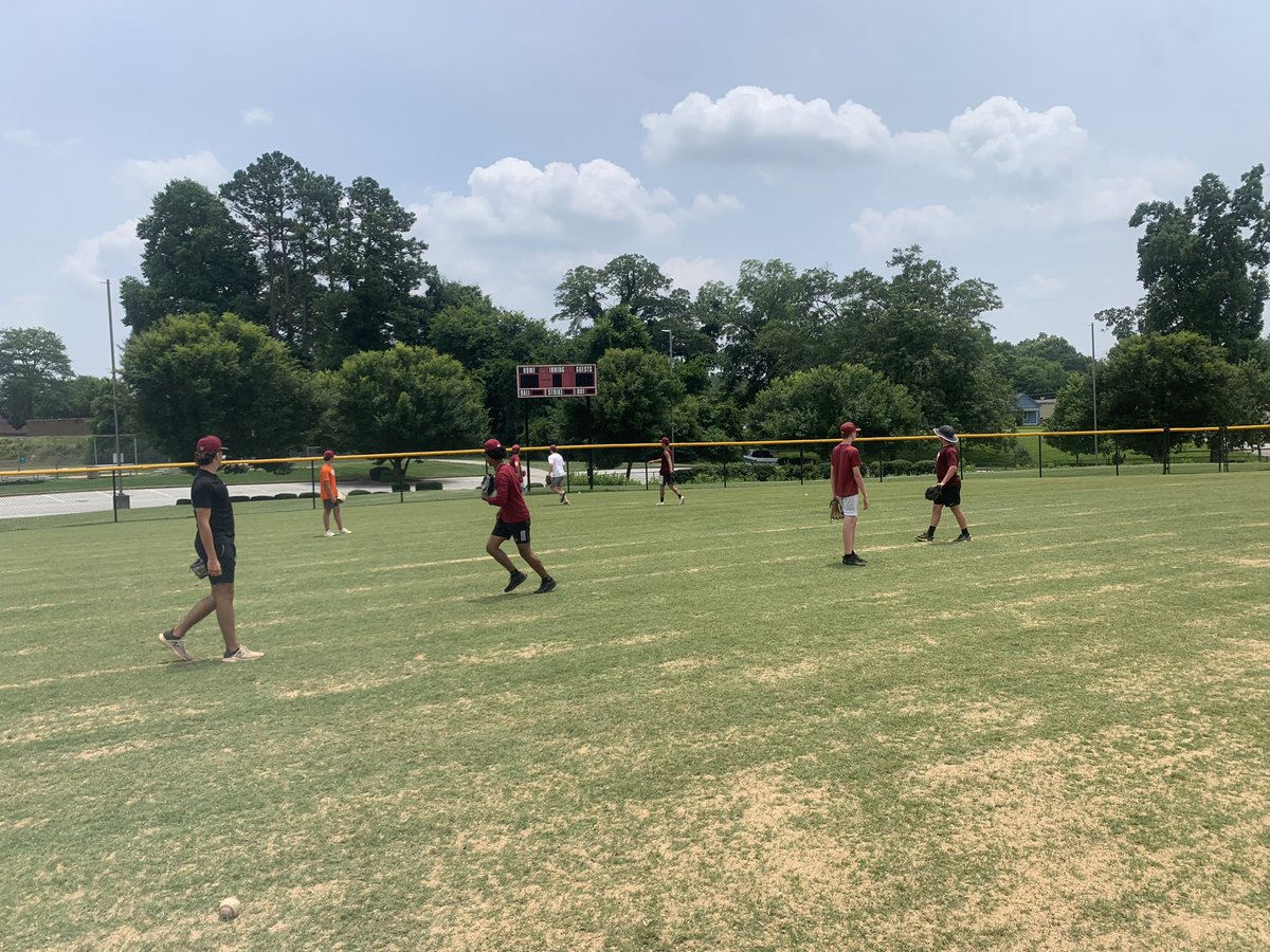 WestsideBSB's tweet image. Enjoying camp at the Anderson Rec, giving back to the community. 

@WestsideBSB @WHSAthleticsSC 

#WEnotME #ThatsWESTSIDE