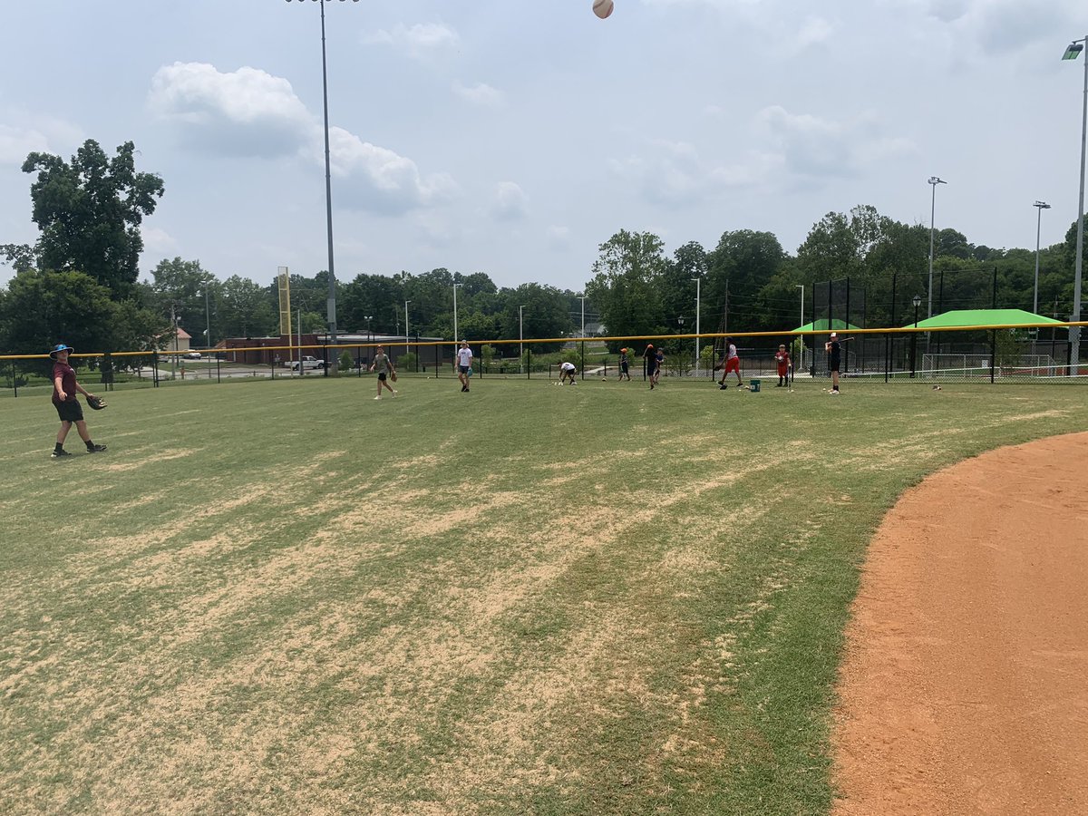 WestsideBSB's tweet image. Enjoying camp at the Anderson Rec, giving back to the community. 

@WestsideBSB @WHSAthleticsSC 

#WEnotME #ThatsWESTSIDE