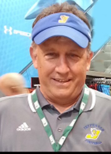 JBOYS_FOOTBALL's tweet photo. With a heavy heart our Dragon Family mourns the loss of Sandy Beckett. He forever will be a husband, father, coach, sponsor, mentor, and most of all a TRUE friend. He will be sorely missed. Please keep his family in your prayers. Once a Dragon ALWAYS a Dragon. 💙💛 https://t.co/JqgUkAHFGi