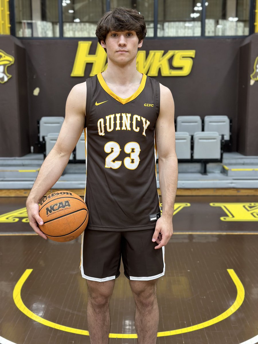 Had a great unofficial visit at Quincy University. Thank you @Coach_Hawk_WMU, @Hawkcoach2, @Bucket_Giver, and @troypotts_qu for having me! @QUHawksMBB @ChelseaBoysHoop @DV45_