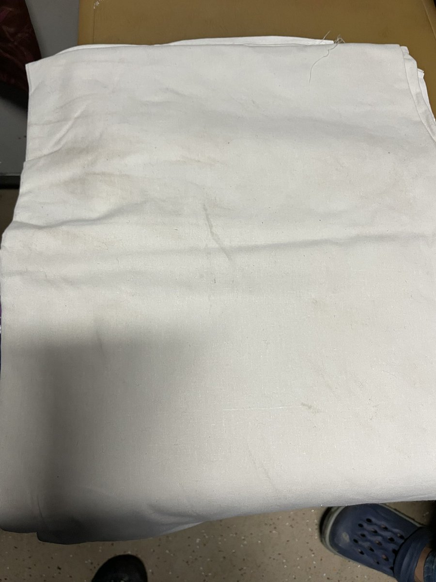 vikram_mall's tweet photo. @RailMinIndia today, in 15057. In AC 1. Filthy sheets, pillows, pillow cases and towels. Leaves a traveller angry, stuck with no options and a terrible experience. The vendor clearly does not wash. Irons and repacks soiled linen. When does all this change? When??? https://t.co/B5klYys0gI