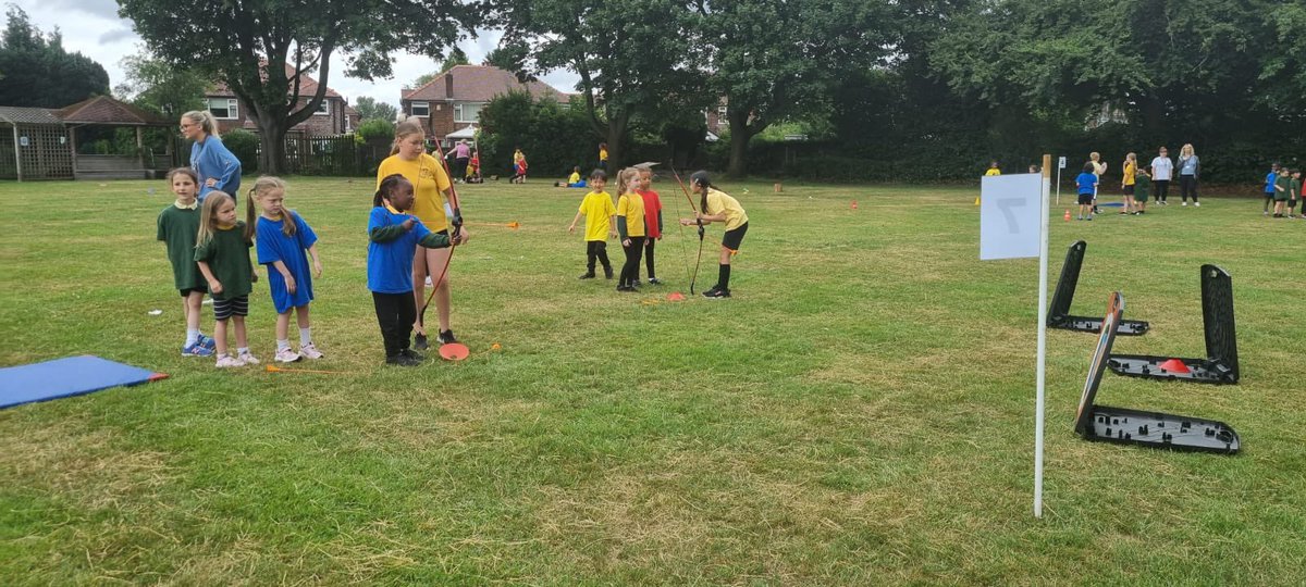 firsprimarysale's tweet image. #Y1Apple #Y1Lime #Y1Cherry A fabulous trial run Sports Day. An incredible amount of effort from all of our children, amazing resilience and huge smiles all around! Well done Year 1, you were fabulous! We’re absolutely ready for Sports Day next week… 🎯🏃🏽‍♂️🏃🏻‍♀️