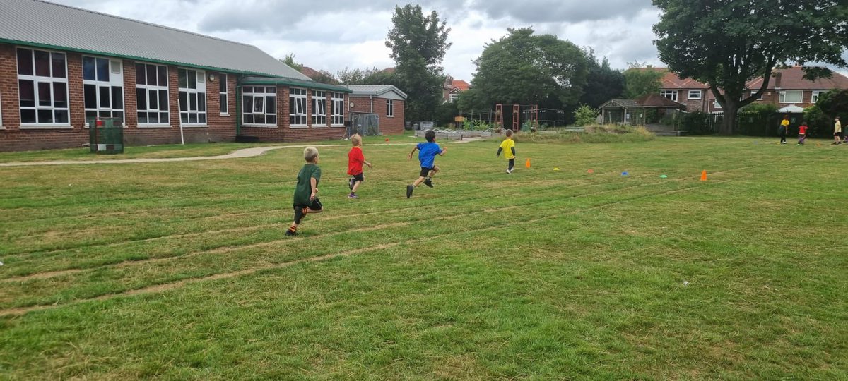 firsprimarysale's tweet image. #Y1Apple #Y1Lime #Y1Cherry A fabulous trial run Sports Day. An incredible amount of effort from all of our children, amazing resilience and huge smiles all around! Well done Year 1, you were fabulous! We’re absolutely ready for Sports Day next week… 🎯🏃🏽‍♂️🏃🏻‍♀️