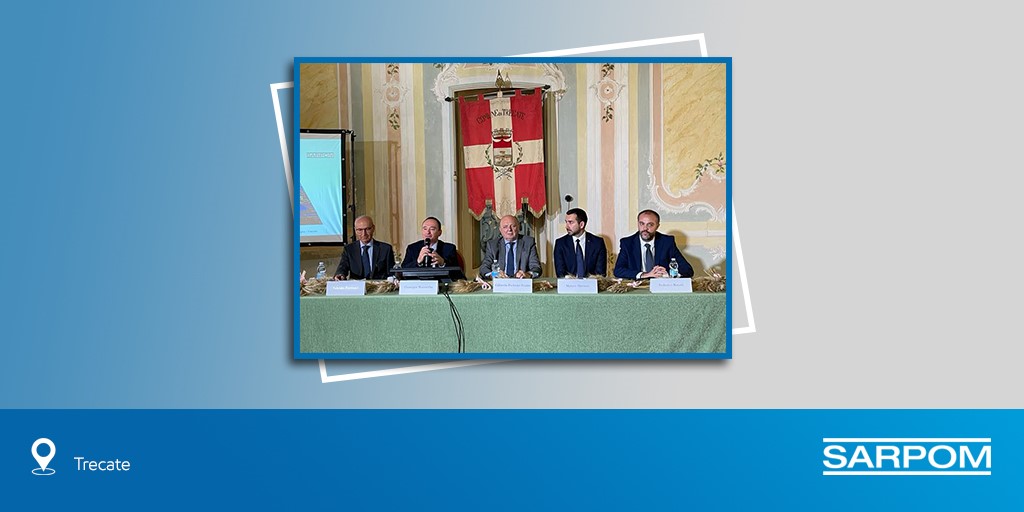 EssoItaliana's tweet photo. Si è tenuta oggi la conferenza stampa sull’avvio della produzione di biocarburante avanzato alla Raffineria SARPOM durante la quale il Direttore di SARPOM,   Giuseppe Buonerba, ha ringraziato le autorità intervenute. https://t.co/XvrFEWIr4T