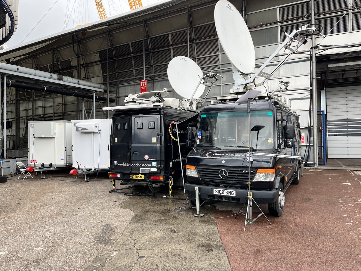 linksbroadcast's tweet image. WWE returns to the o2 London …. Multiple services in 72 MHz Of space with main and back up SNG’s with our friends from @PSSIStrategicTV