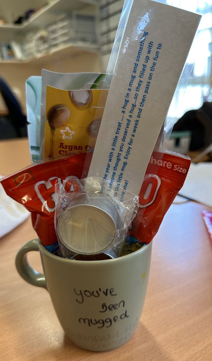 Came to my desk to find I have been mugged after a colleague noticed I was having a tough day yesterday ❤️🥰  It’s the little things that make it such a great team #scphnstudent #healthvisiting