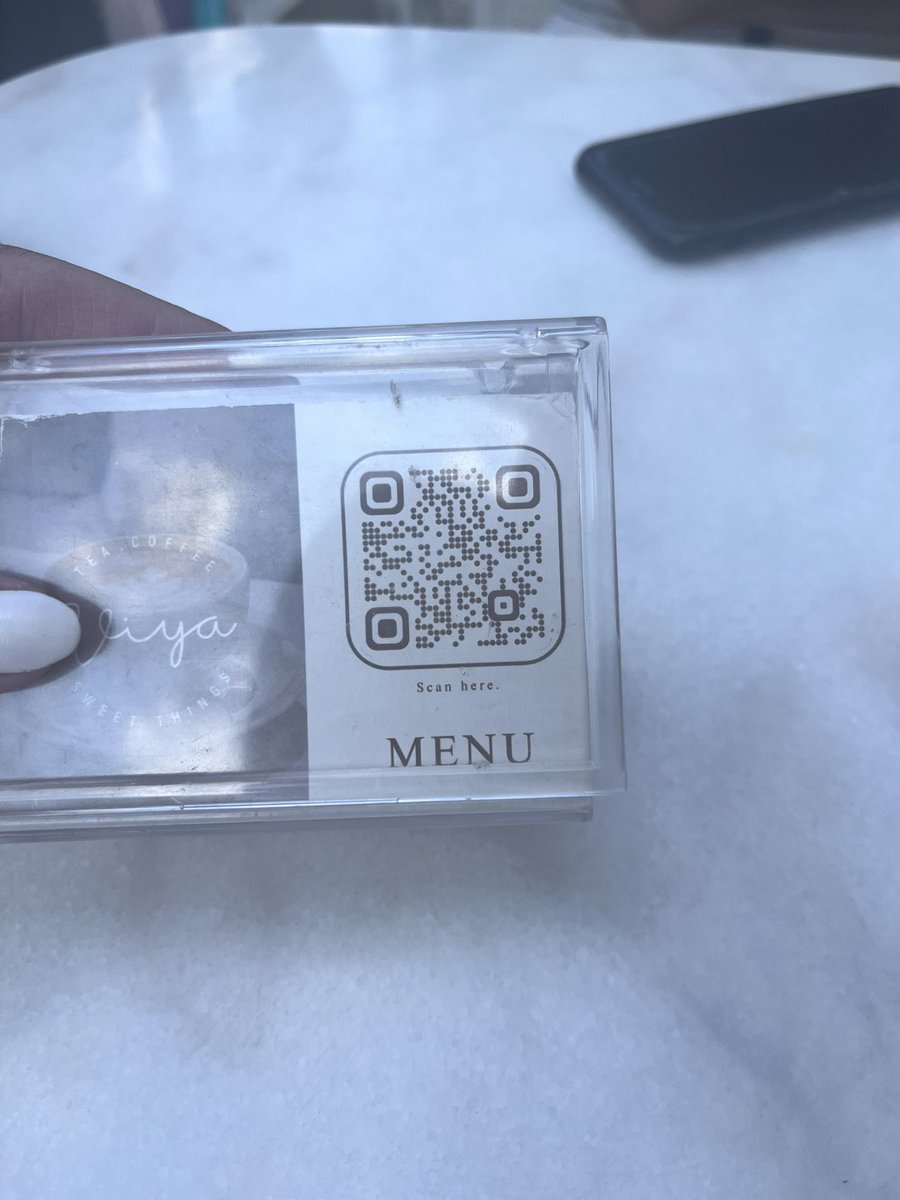 Sizde sürekli menüyü okunurken yanlışlıkla çekiyor musunuz ya da çekmeniz gerekiyormuş gibi hissediyor musunuz