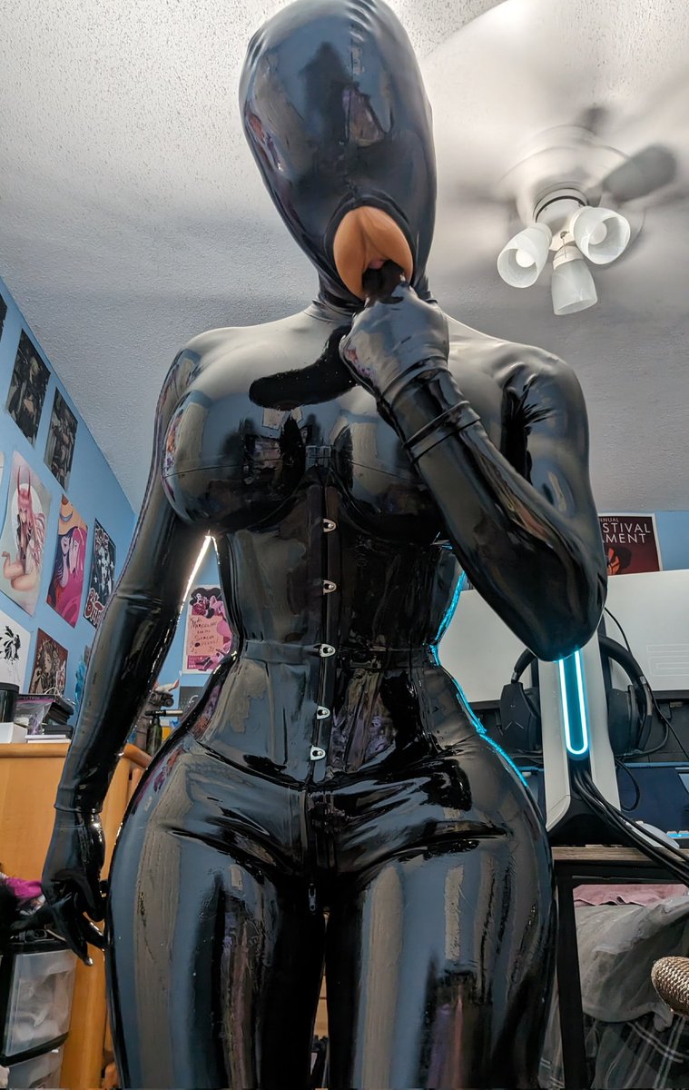 paralllaxus's tweet photo. Just imagine the mess I make 

#latex https://t.co/xDSjv3tVsS