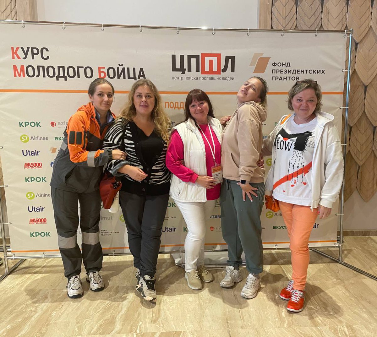 <a href="/Muzblka_/">Музыка</a> Еще как жив!) смотри тут островитянок показывают))) 
Приезжай к нам на кофе в Воронеж))