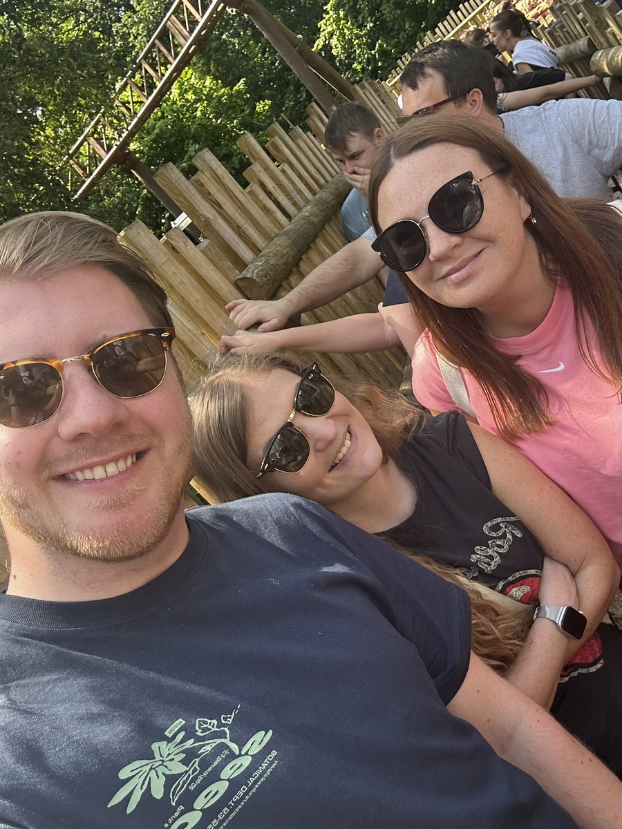 MrHigginsMods's tweet photo. 🎢 A hugely successful day at @altontowers as part of @broxburnacademy positive rewards trip and activities day. 

Now we have two buses full of VERY tired pupils and even more tired teachers 🤣 https://t.co/r21dsmpoyd