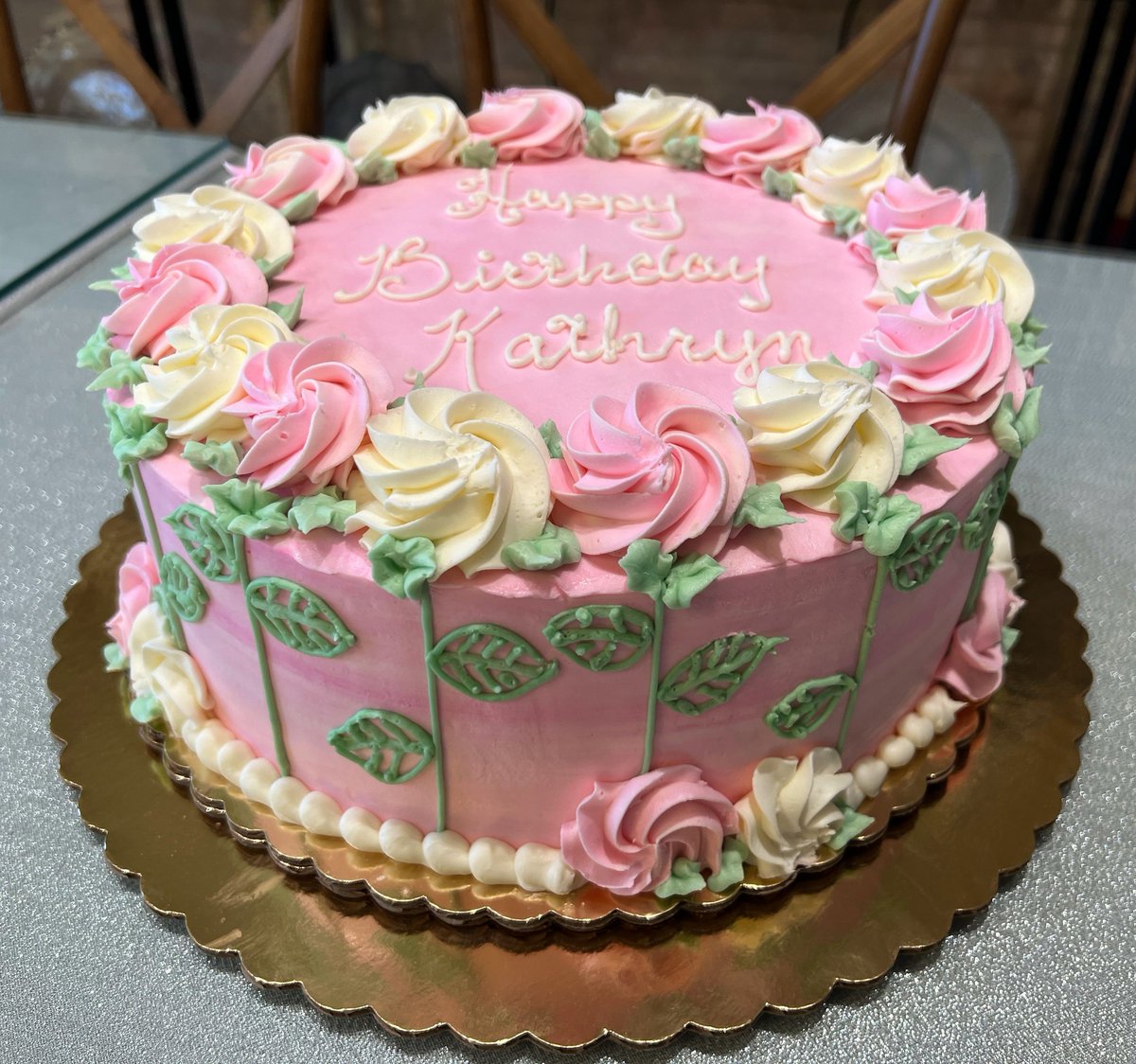 casualgourmet's tweet image. Sugar and spice and everything nice. Custom cakes for any occasion (508-775-4946).

#CasualCakes #CapeCodBaker