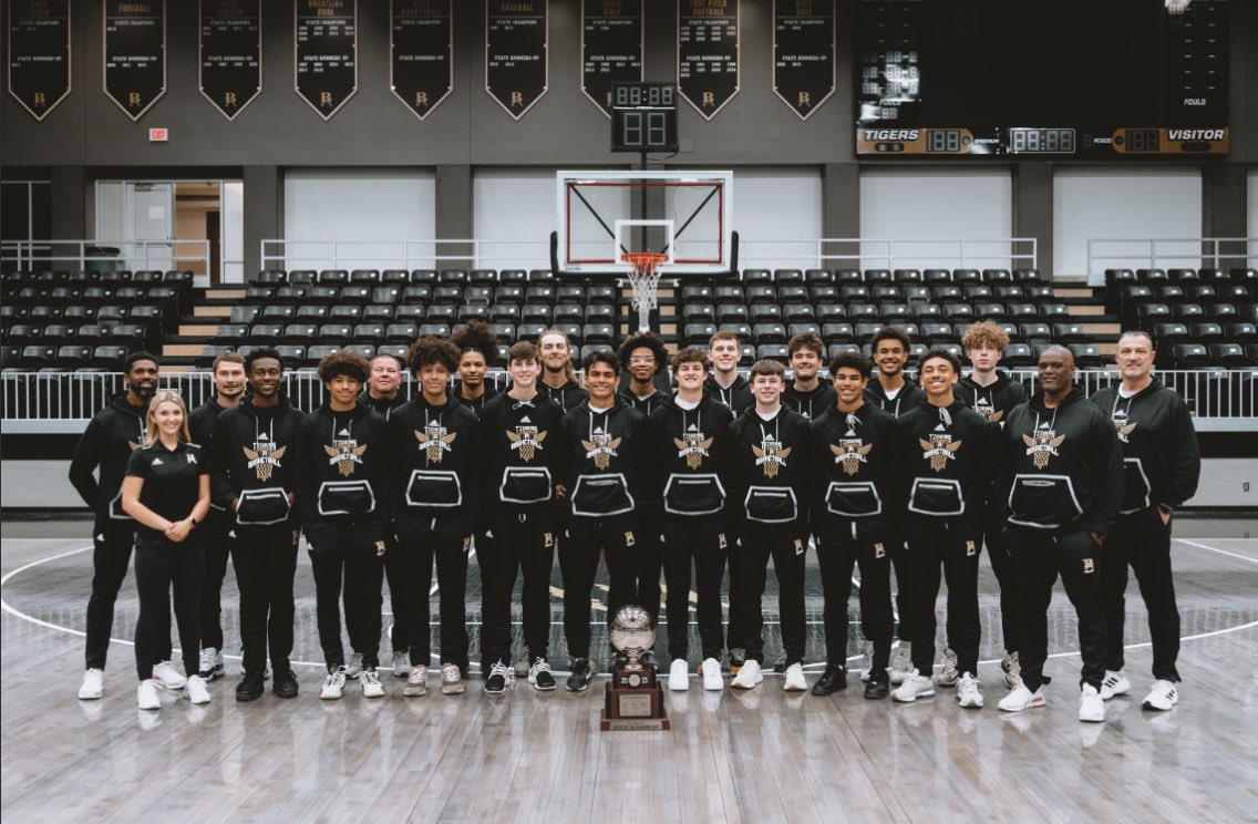 What a time! What a wonderful collection of talent, strengths & weaknesses, selflessness, humility, genuine care & genuine love. FOREVER CONNECTED & RELENTLESS! WE>me ALWAYS 🐯🏀🖤💛 @BATigersBBall