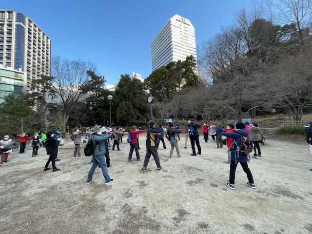 J3DM_walking's tweet photo. 【 一緒にあるこうかい！ 】    
１月１８日(日）#東松山歩こう会　の例会が開催されました。今月は初詣ウォークの１１キロコース。日枝神社や赤坂氷川神社、増上寺に泉岳寺と総勢76名で都心を闊歩しました。東京タワーや高輪大木戸跡などの名所も見ながら、新年初のウォーキングを楽しみました。 https://t.co/IjnWp14PKP