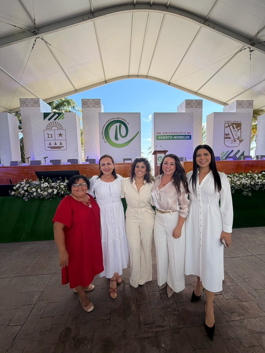 bmacapituloqroo's tweet photo. Nuestra presidenta, la Mtra. Leslie Hendricks, asistió en representación de la BMA Quintana Roo a la sesión solemne del Cabildo por el X Aniversario de Puerto Morelos, el 6 de enero de 2026. https://t.co/wJySSds2GS