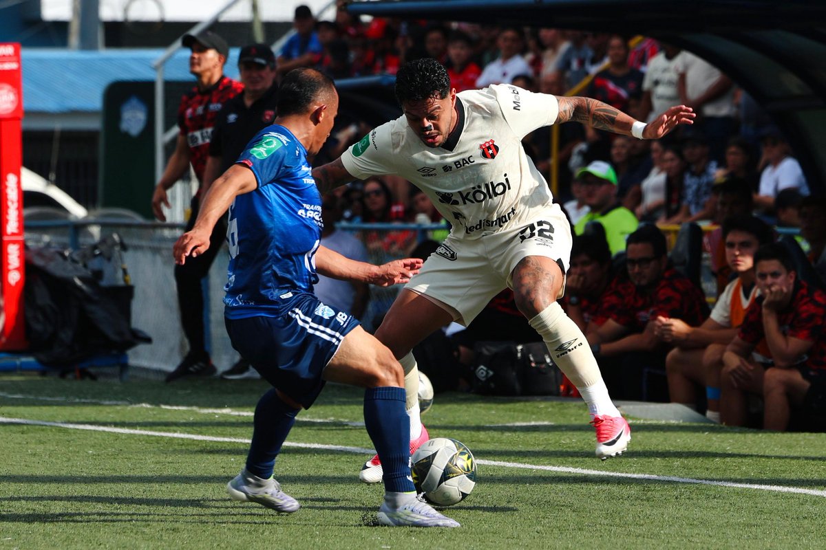 ⚽️Aunque aún no consigue el triunfo en el C.2026 <a href="/ldacr/">Alajuelense</a> suma 18 juegos sin perder por campeonato nacional.
Su última derrota fue contra #PZeledón (2-1) rival que visitó esta tarde e igualó 1-1 en J2.