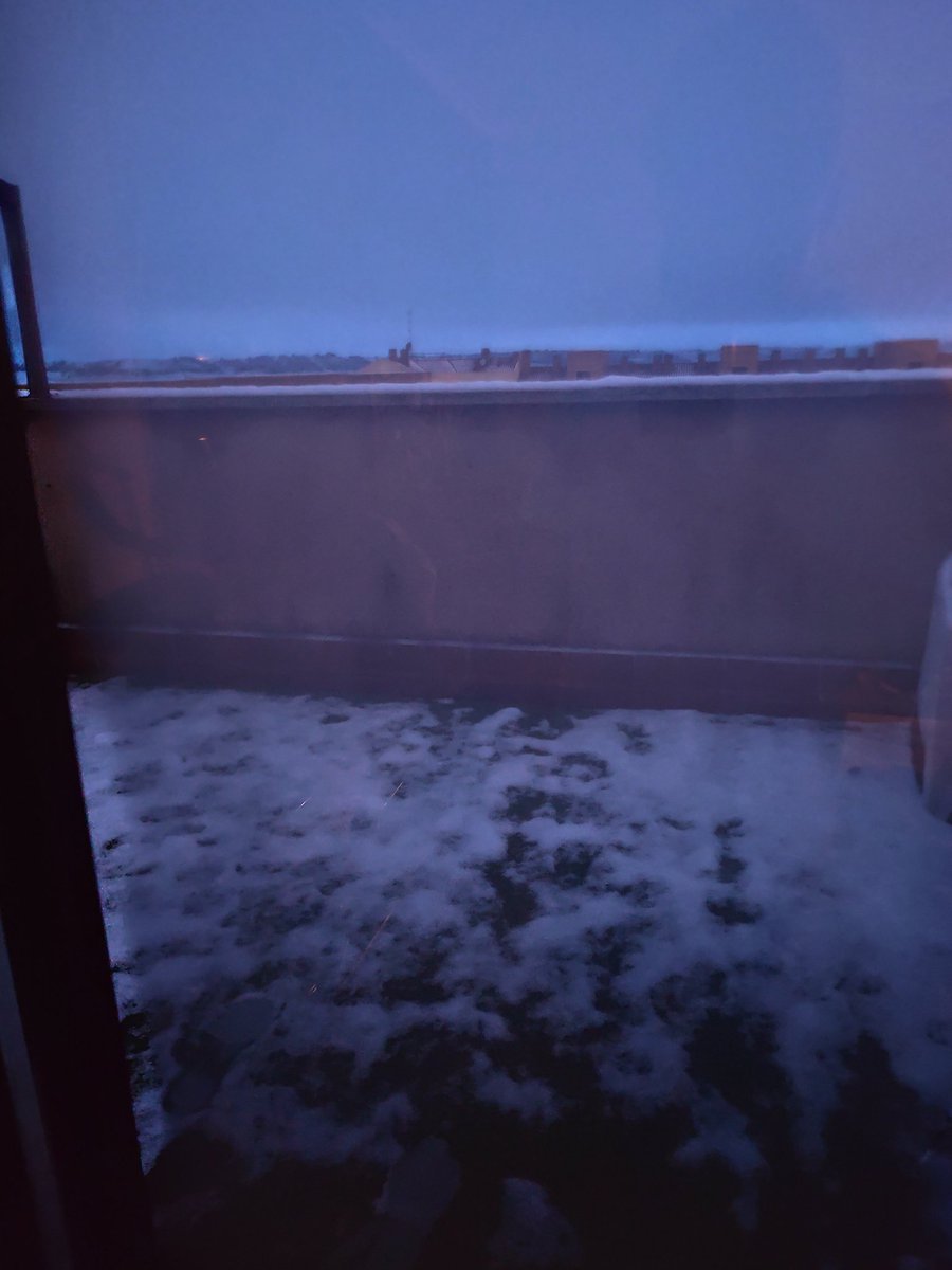 pues nada que ayer estuve a las 7 de la mañana en pucela y joder hacia una rasca de cojones hasta con las ventanas cerradas