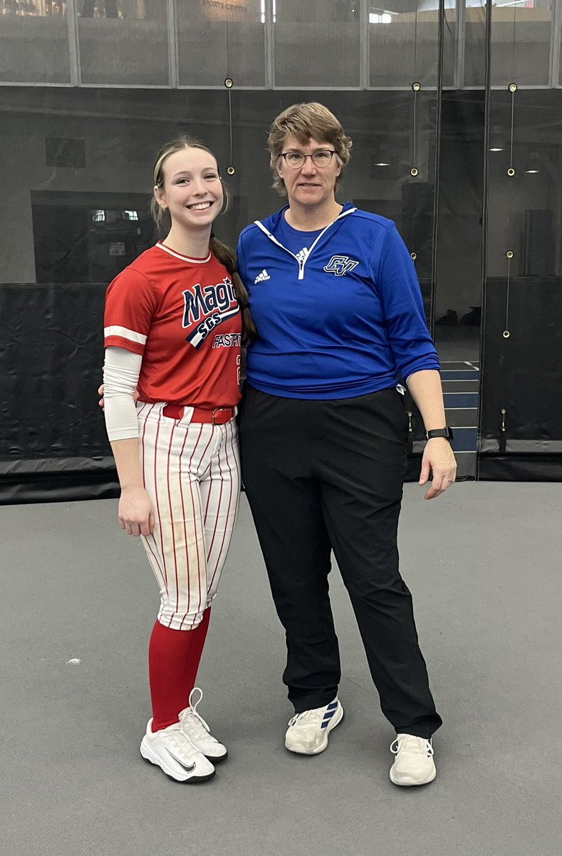 CoutcherJulia's tweet photo. Thank you for a great camp @GVSUSoftball. I had a great experience working with the coaches and players. I even got to stay downtown Grand Rapids. @Mcwhiff438 @SGSMagicHall https://t.co/l2jpzrPpAy
