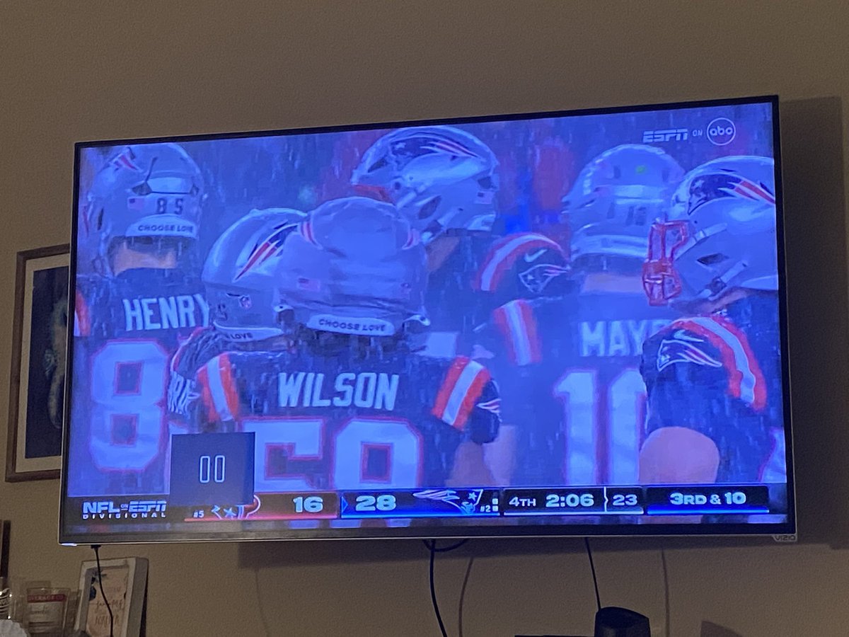 bhallphotog's tweet photo. .@WF_Football alum Jared Wilson and New England will play in AFC Championship Game vs. Denver and another Titan alum Ja’Quan McMillian. I know @coachasnow is proud.  @WFMY @WFMYhss https://t.co/Anyp7xlSGk