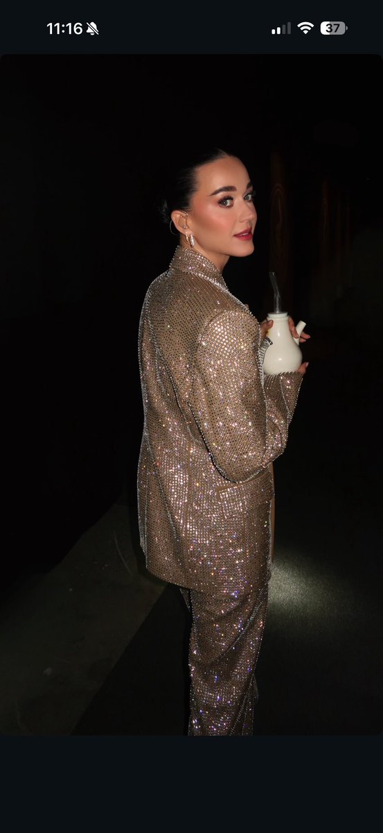 neverreallyria's tweet image. NO CAUSE STOP 🥵🥵