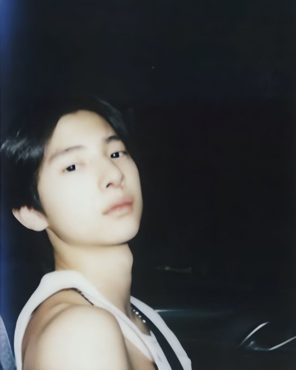 huecortis's tweet image. “when i joined the team these guys were already so good and i didnt know how to dance or sing, i didnt know anything, i just love music. it was kinda hard time to follow up to these guys’ level”