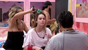 forumbunklr's tweet image. É BRUXA MESMO! Ana Paula tem um faro BIZARRO pra desmascarar homens com esse tipo de comportamento. #BBB16