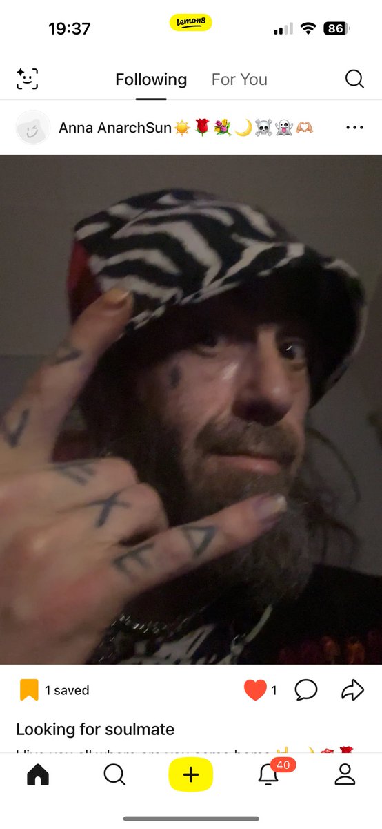 justin Anarchsun tweet media