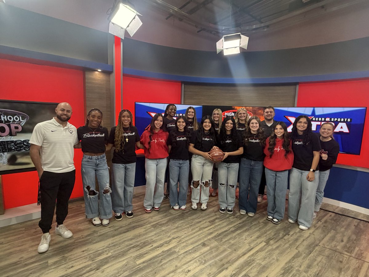 ladypiratebasketball tweet media