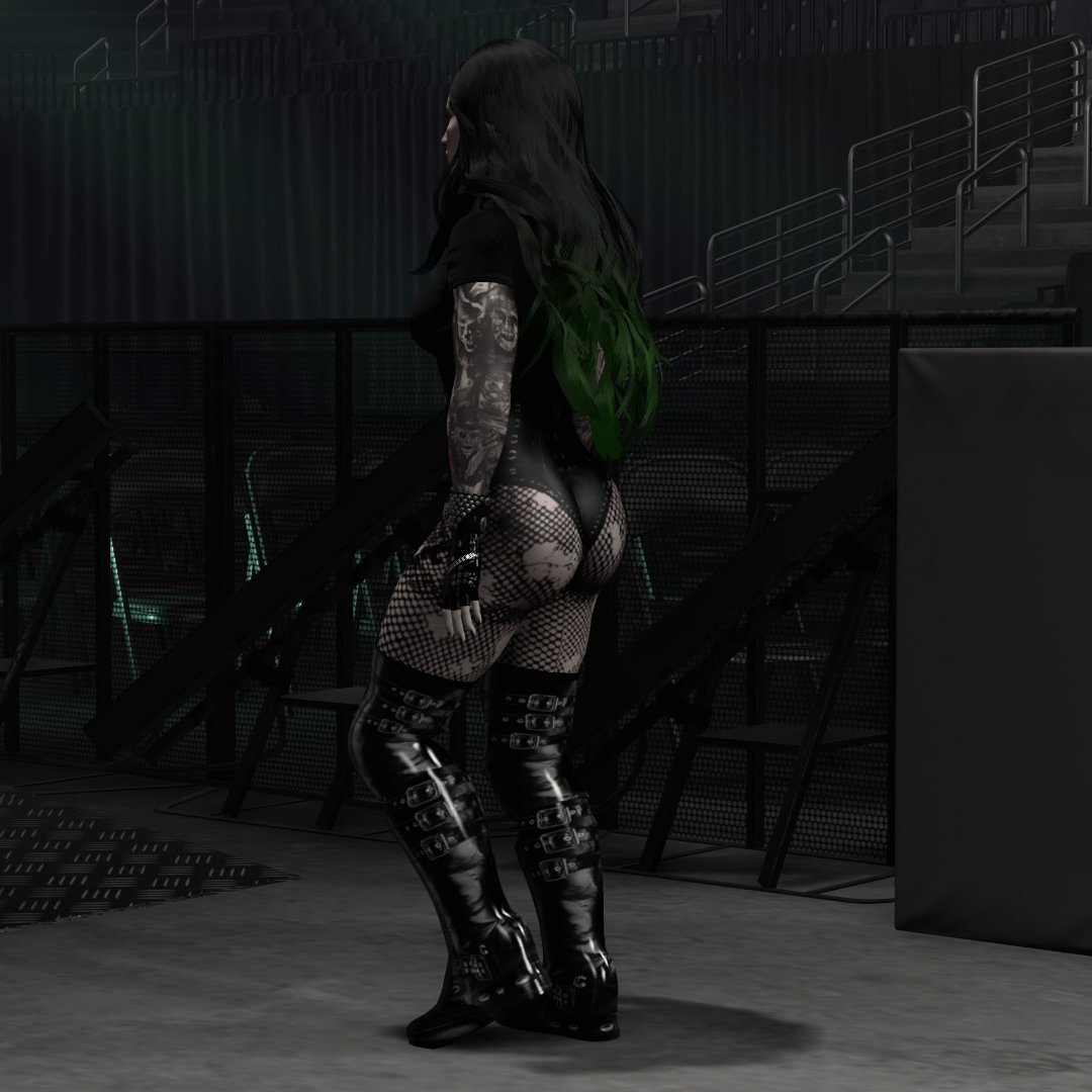 xConvallaria's tweet image. I do love a good platform boot 🖤