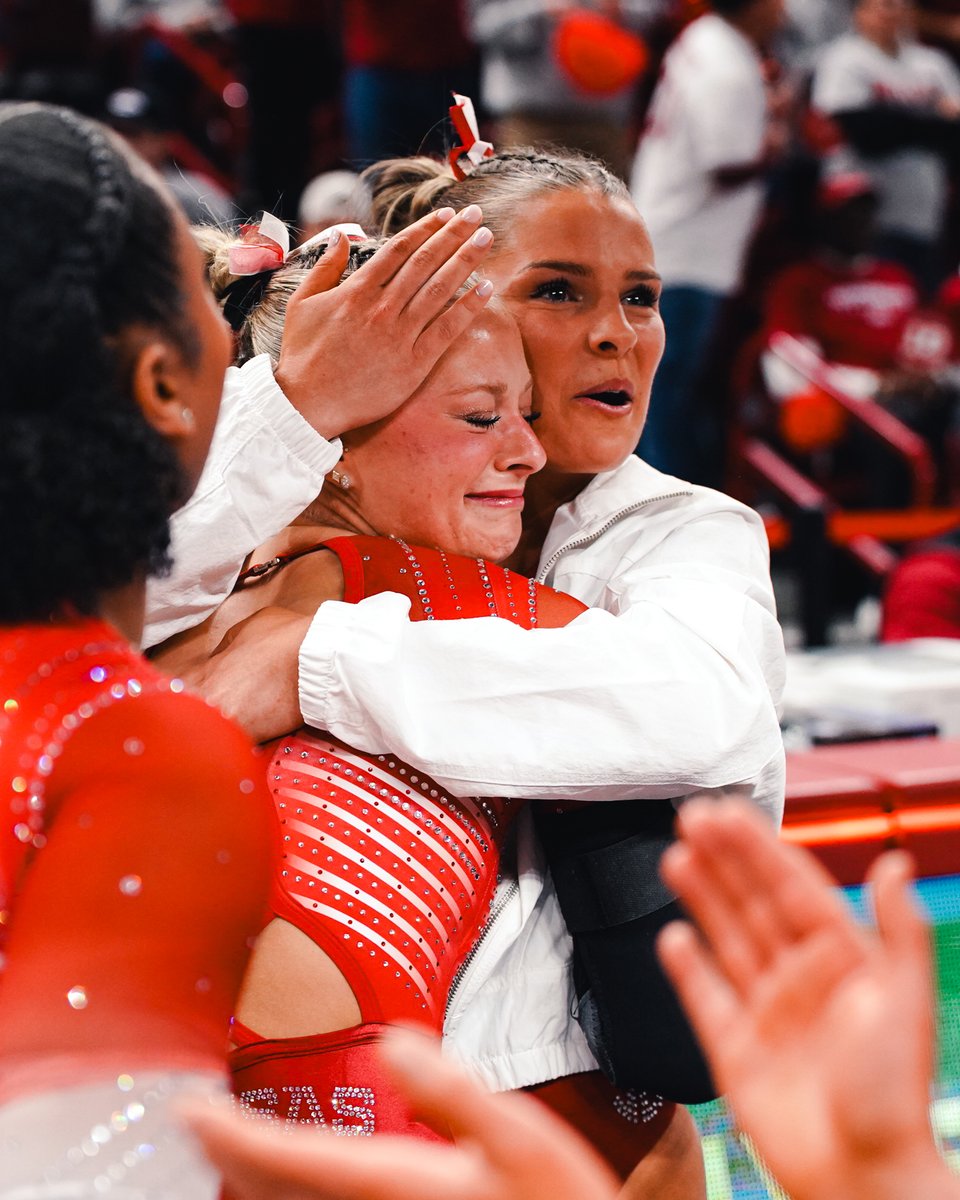 RazorbackGym's tweet photo. Lauren. Freaking. Williams. 🔥 https://t.co/kstp5cGhyL