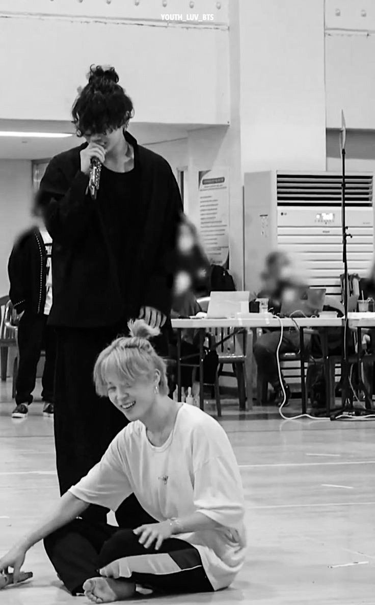 ✧
  ˚ ✦
     ˚
        ✧
           ˚ ✦
              ˚
                 ✧
                    ˚