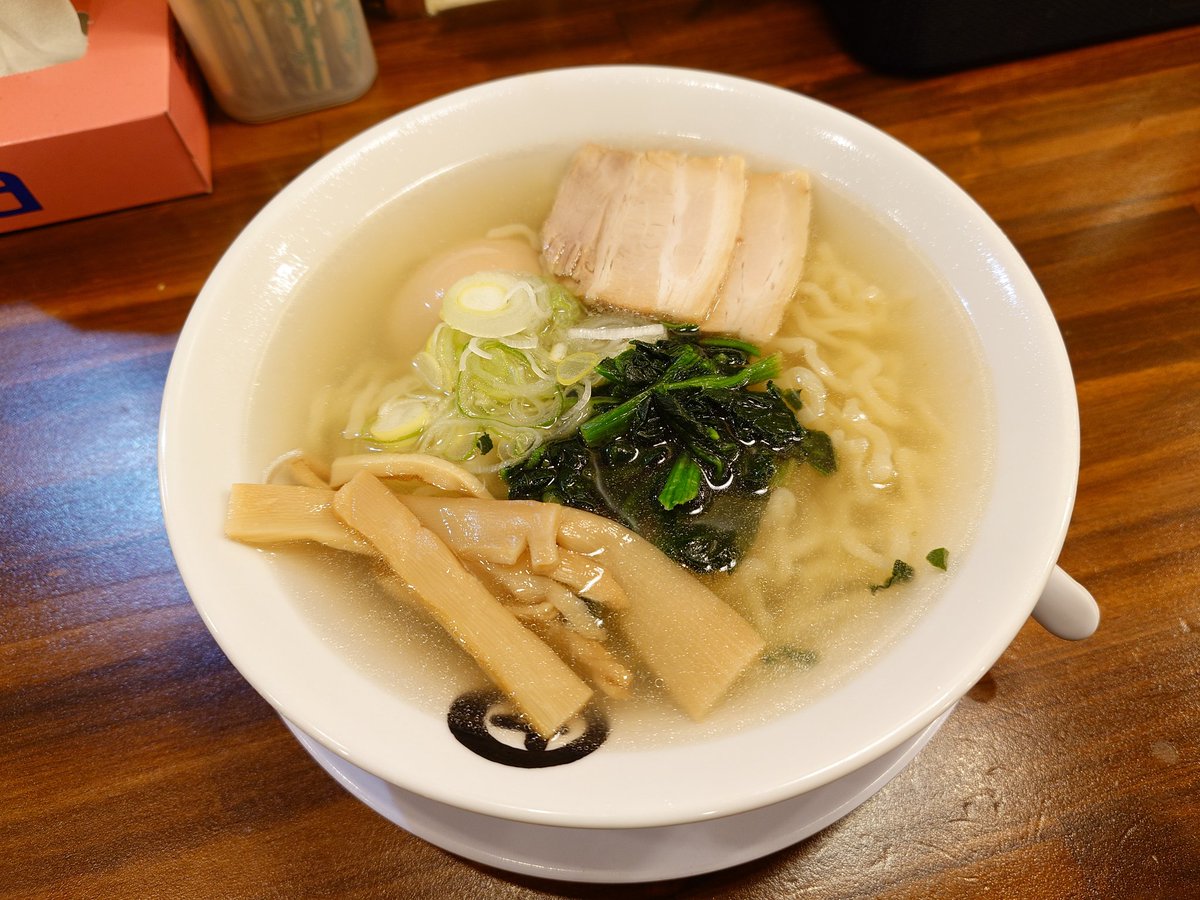 這裡的人會在早上吃拉麵，叫做「朝ラー」。
（仙台朝市，喜多方拉麵）