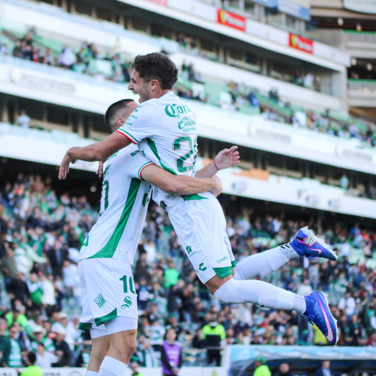Cayó el primero de Ezequiel Bullaude ,⚽ 

#SantosEnVivo
