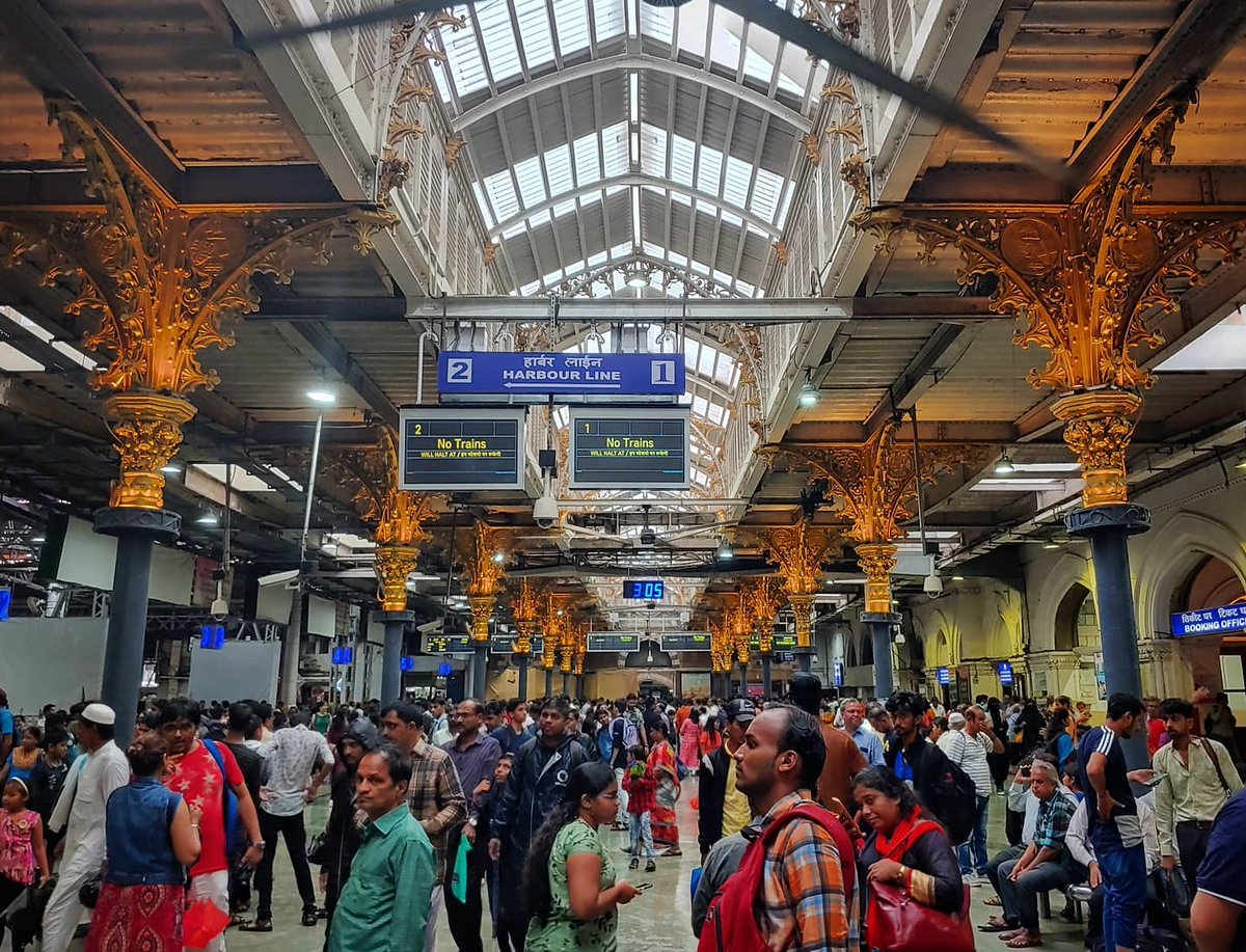 topworldimages's tweet photo. 🏛️ A UNESCO World Heritage masterpiece in the heart of Mumbai 🇮🇳
 Chhatrapati Shivaji Maharaj Terminus blends Victorian Gothic architecture with Indian tradition — a true symbol of history and modern life.
https://t.co/YXSNh1ntzd
#Architecture #UNESCO #Mumbai #WorldHeritage https://t.co/iMjXbeiWK8