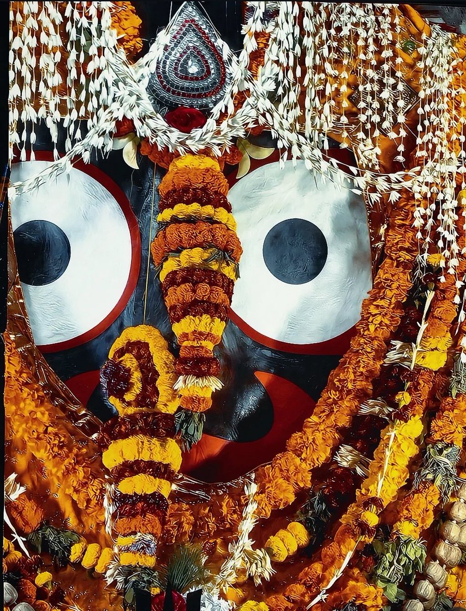 ତୋ ସିଂହଦ୍ୱାର ସାମନାରେ ମାଗିଥିବା ସବୁ 
.
.
ତୋ ସ୍ୱର୍ଗଦ୍ୱାର ରେ ହିଁ ଛାଡିକି ଯିବାକୁ ପଡେ, ଏଥି ପାଇଁ  ଏତେ ସଂଘର୍ଷ ଜୀବନଯାକ, ଏହାହିଁ ତୋ ମାୟା ✍️
#ହେ_ନାଥ 🙏
