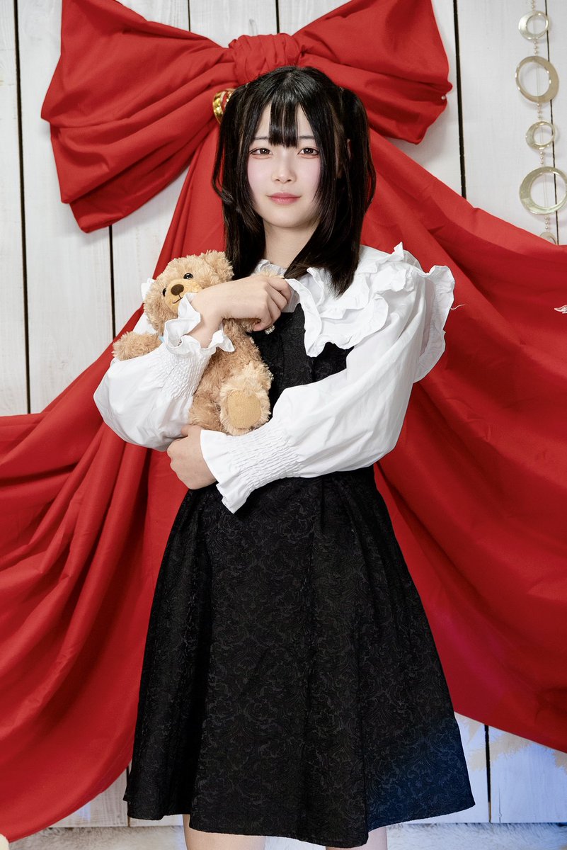 picooo's tweet image. ひなちゃん。

黒い服がシックで似合う(*^^*)
黒い部分の柄を出そうとして現像で色々やりすぎてちょっと汚れてるように見えるのもあるけど実際はいい感じの柄だったんです(^^;;

#歌青ひな
#紅葉学院
