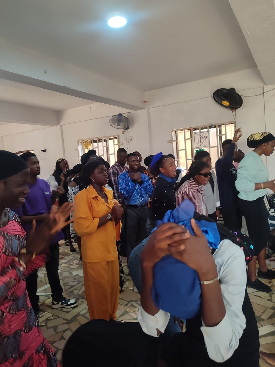 SamAyanfe16's tweet photo. What an apostolic moment of praise and an atmosphere of God's presence we had at EXTRAVAGANT PRAISE today...... https://t.co/d5m9nenJ58
