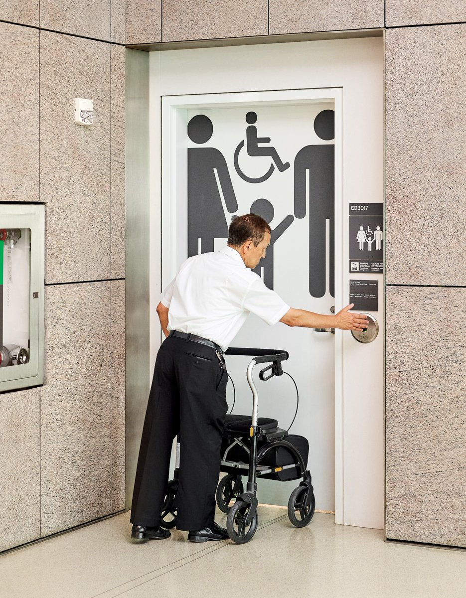 Toronto Pearson tweet media