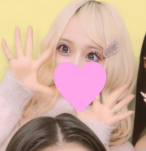 全力平成プリ♬.*ﾟ🍀︎ 1枚目は私が中学の頃のプリ機で2枚目は22の頃の